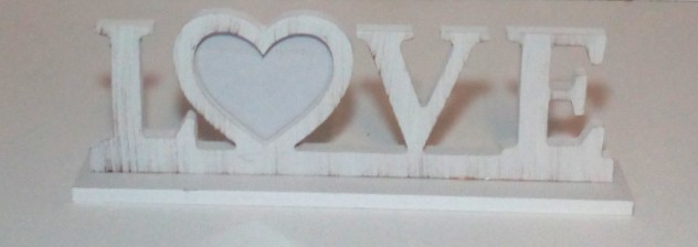 Drevený nápis LOVE